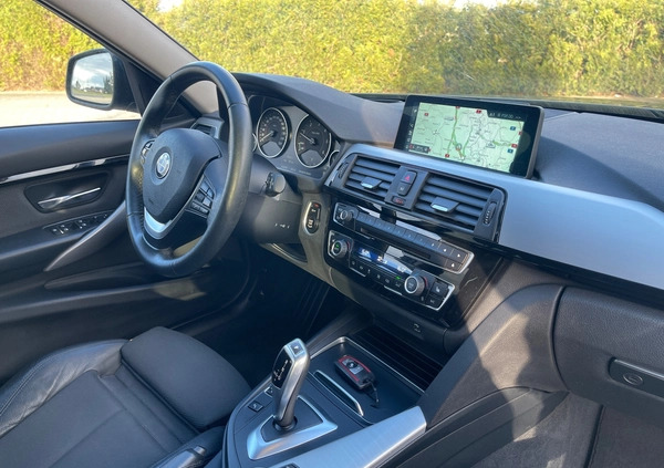 BMW Seria 3 cena 58999 przebieg: 220000, rok produkcji 2017 z Skalbmierz małe 631